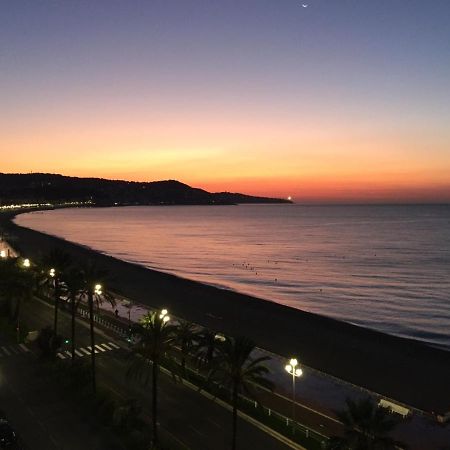 Appartement Front De Mer - Promenade Des Anglais Ницца Экстерьер фото