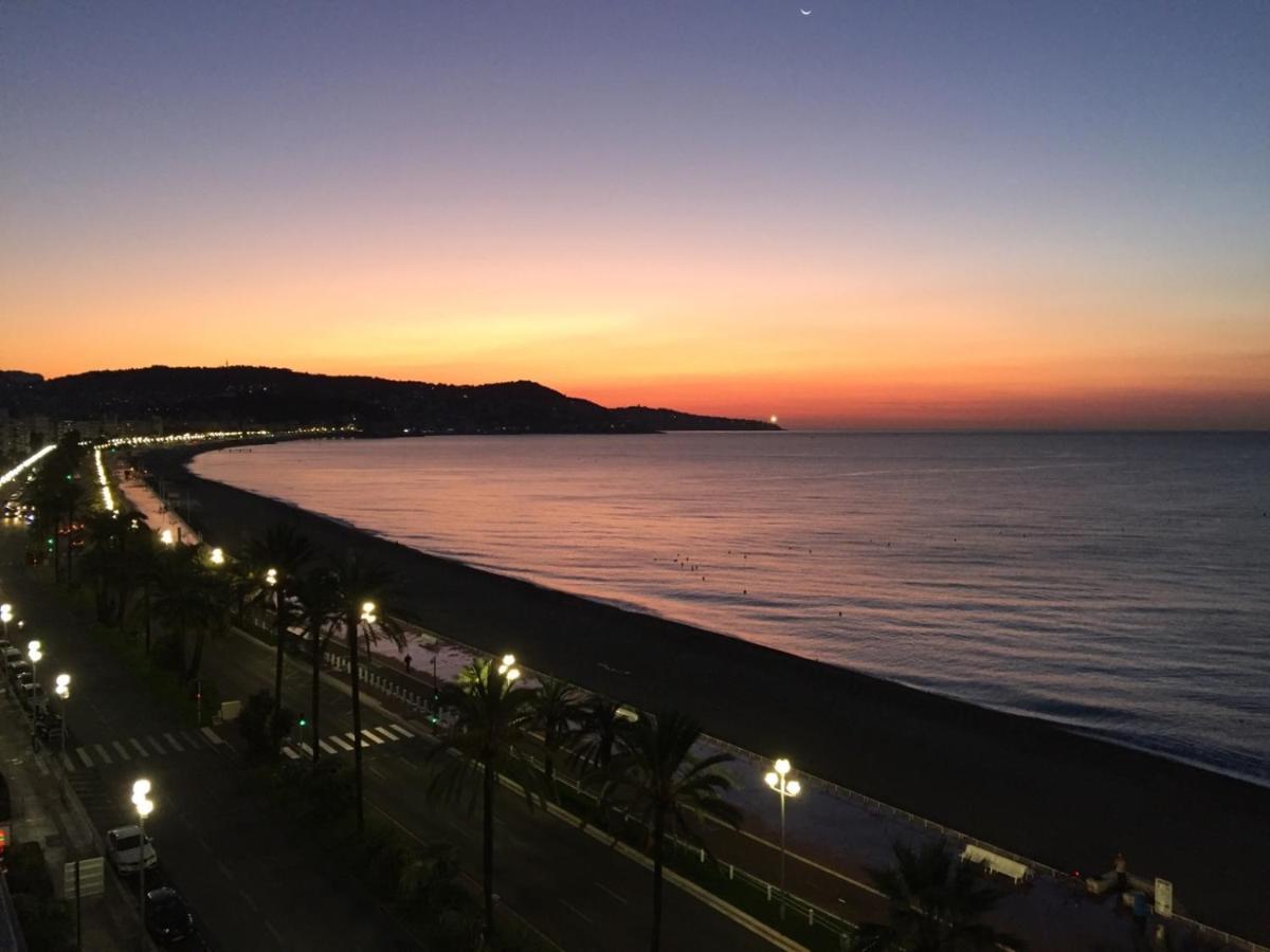 Appartement Front De Mer - Promenade Des Anglais Ницца Экстерьер фото